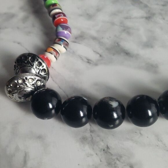 Vintage Handmade Beaded Necklace - Picture 5 of 9